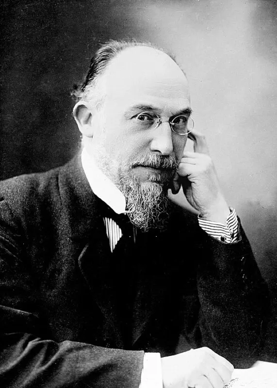 Erik Satie, photograph by Henri Manuel, c. 1920